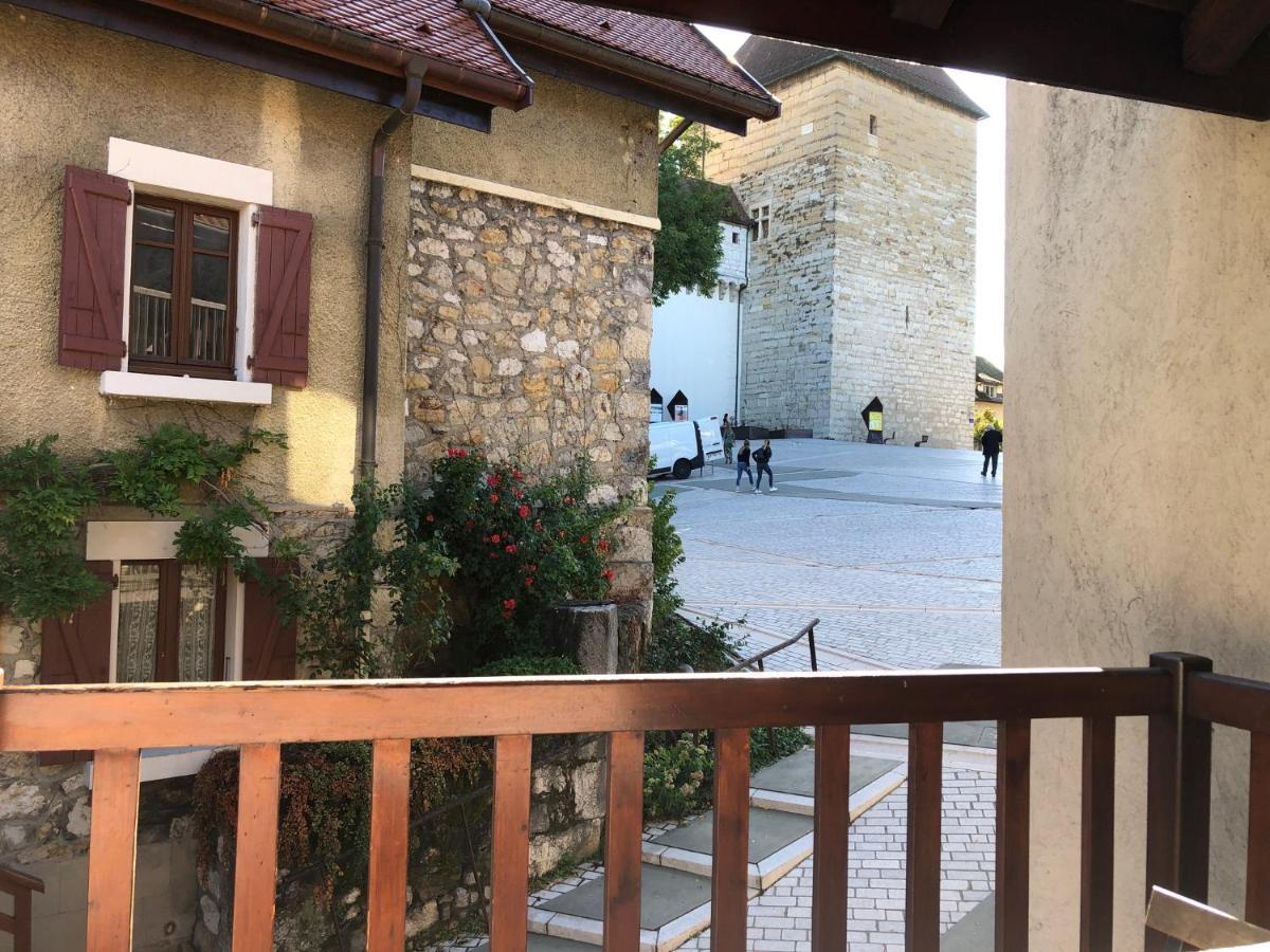 Appartement Dans La Vieille Ville, En Face Du Chateau Annecy Esterno foto